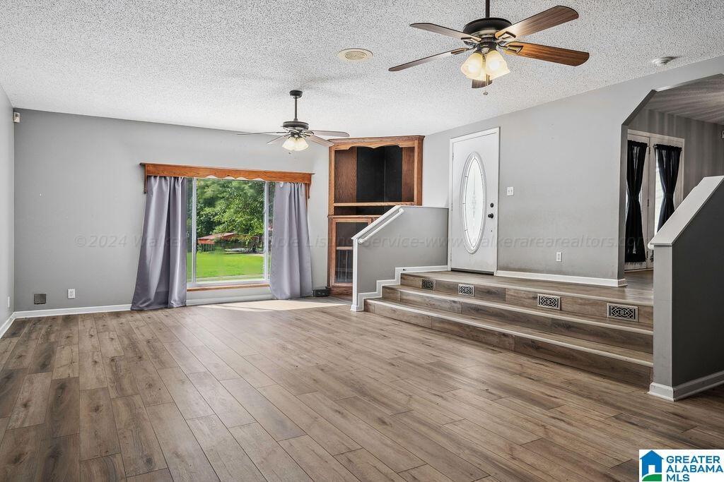 Image 3: living room