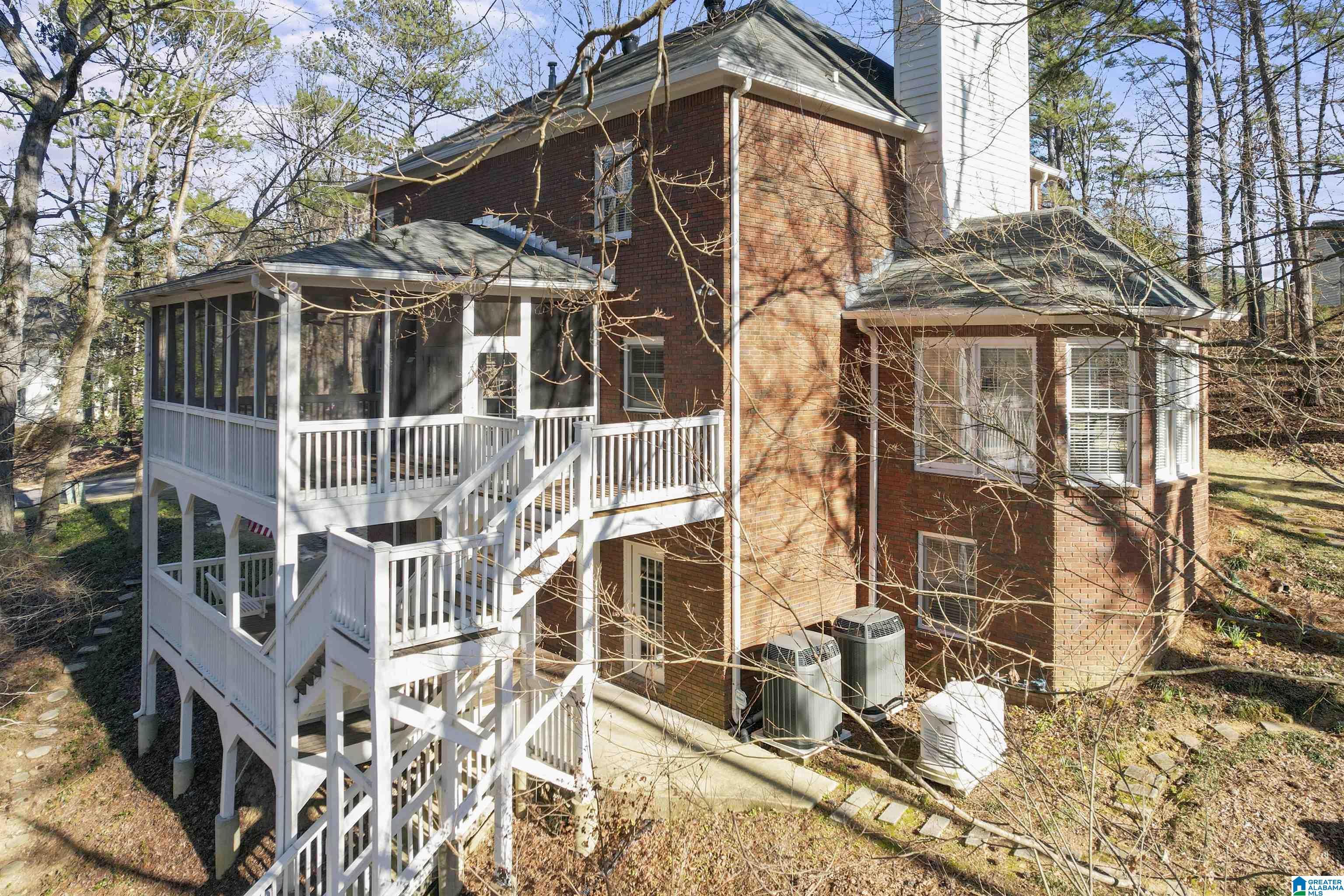 Image 2: Double Decker Deck
