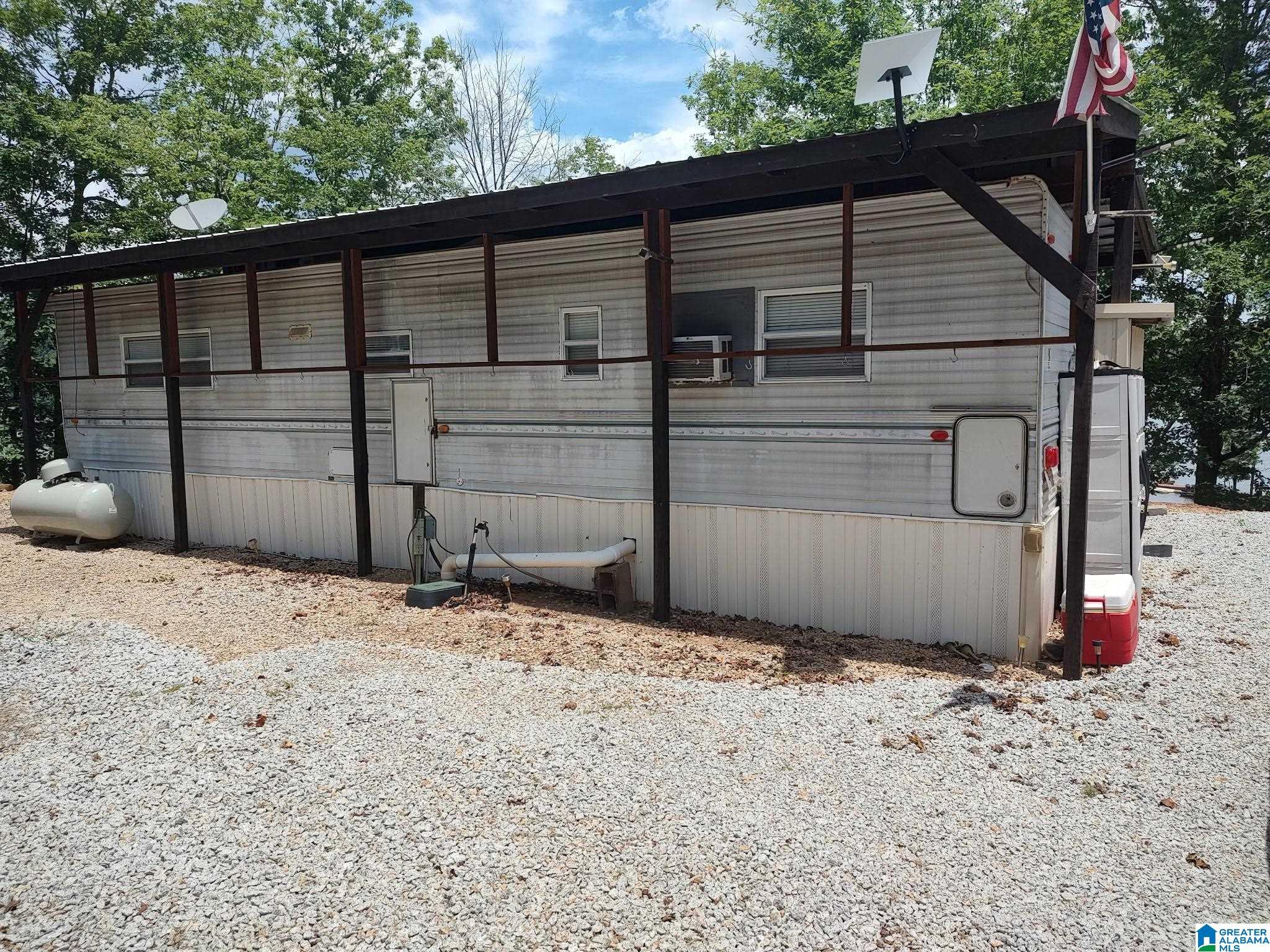 Image 2: Side Of Structure