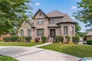 733 LAKE CREST DR