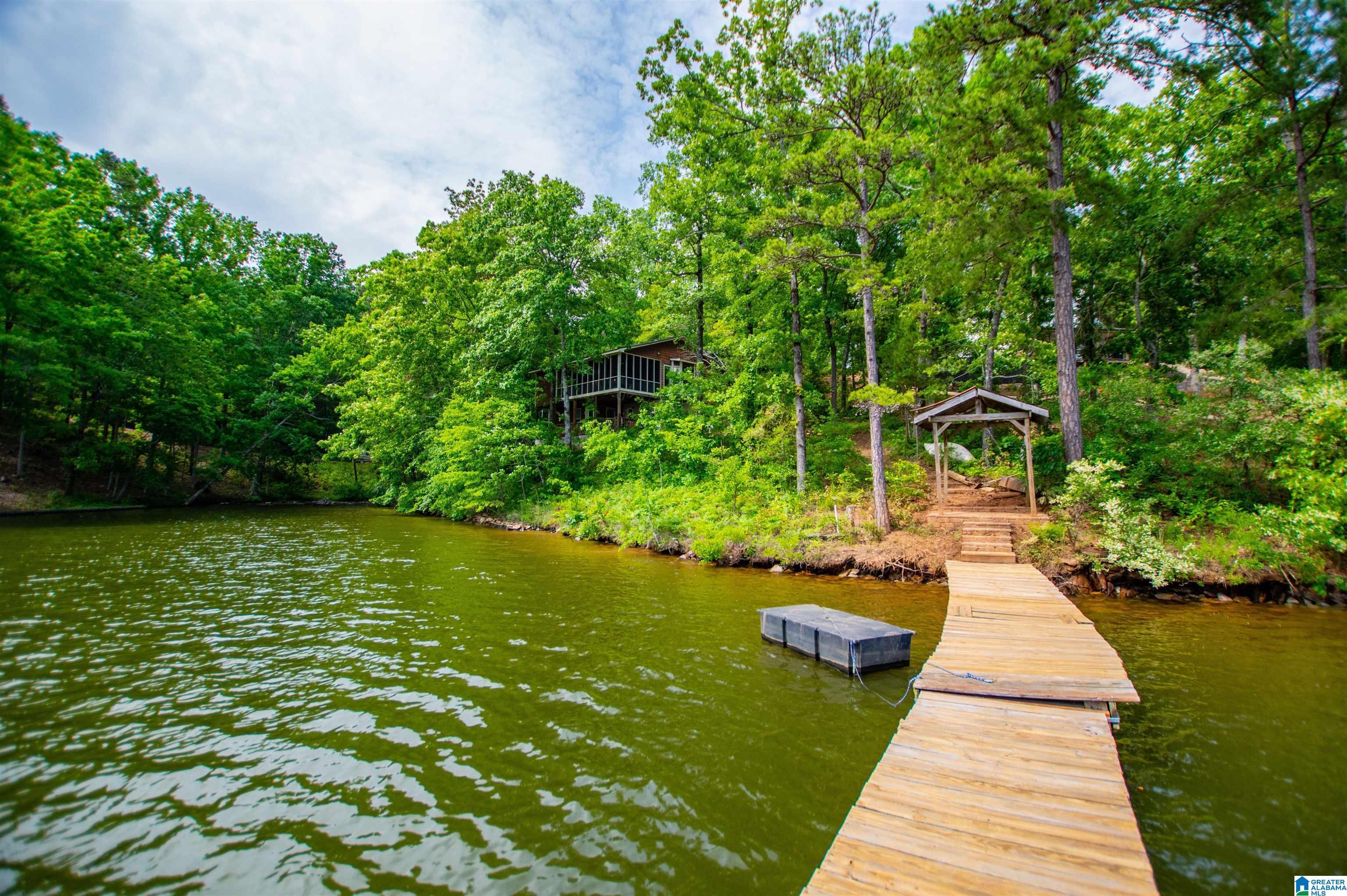 Image 1: COZY LAKE HOME