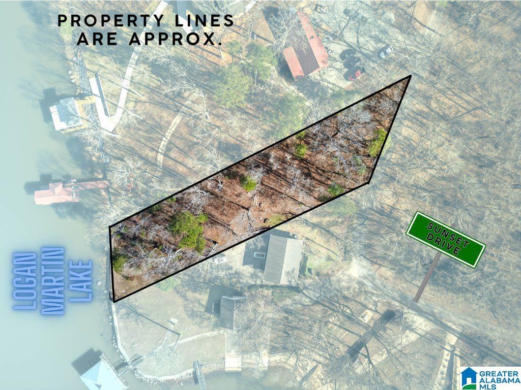 Image 2: 91ft. water frontage .73 +/- Acre