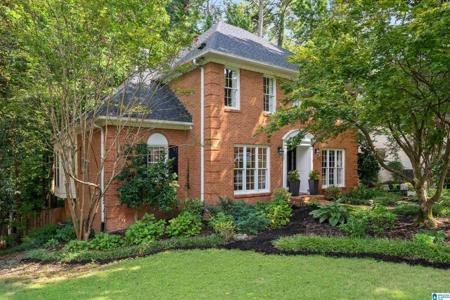 2205 BANEBERRY DRIVE