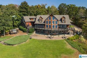 177 KRISTA DR