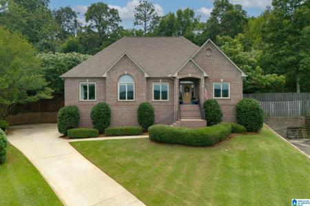 813 MEADOW RIDGE LANE