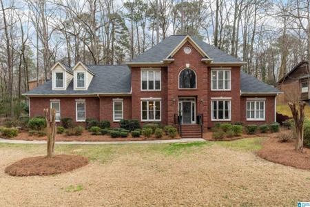 823 W RIVERCHASE PARKWAY