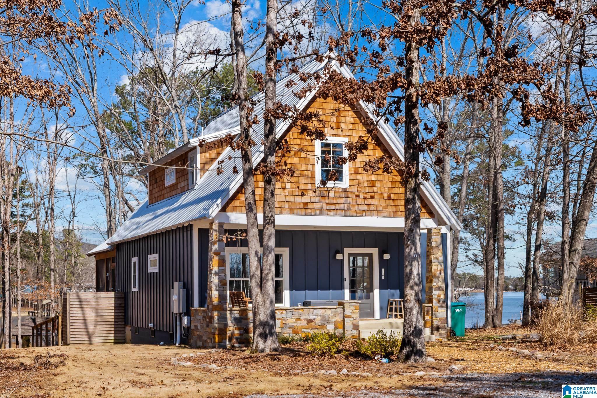 Image 2: Front Of Structure