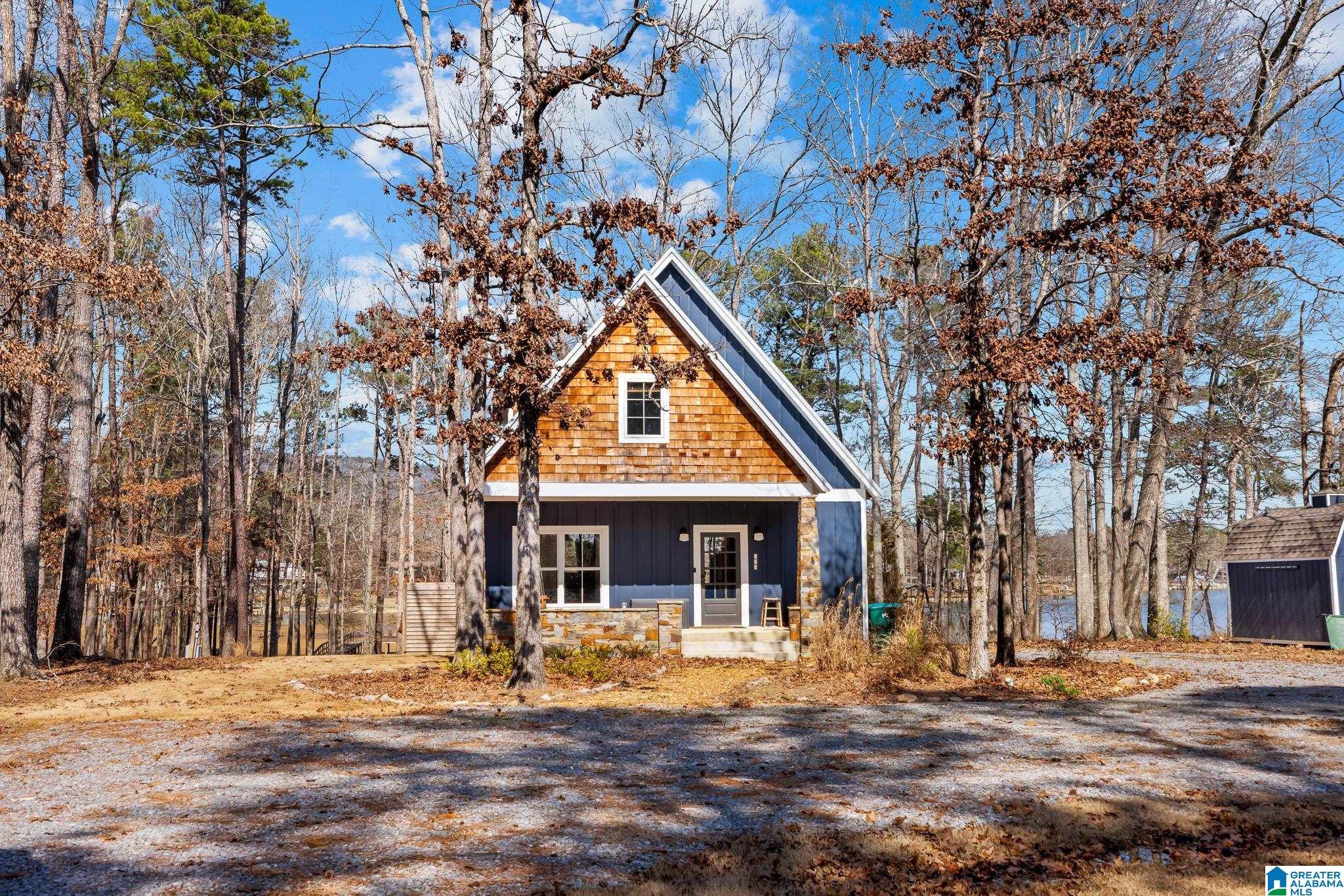 Image 3: Front Of Structure