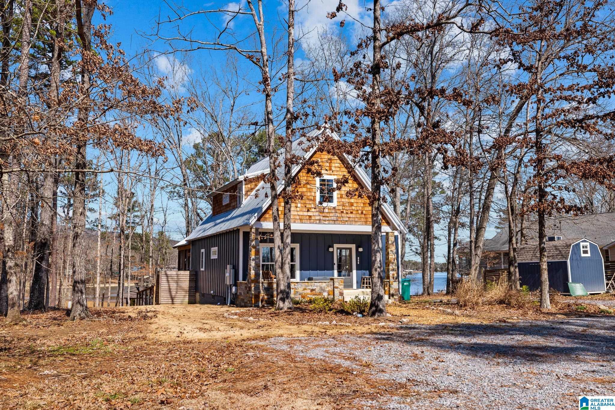 Image 4: Front Of Structure