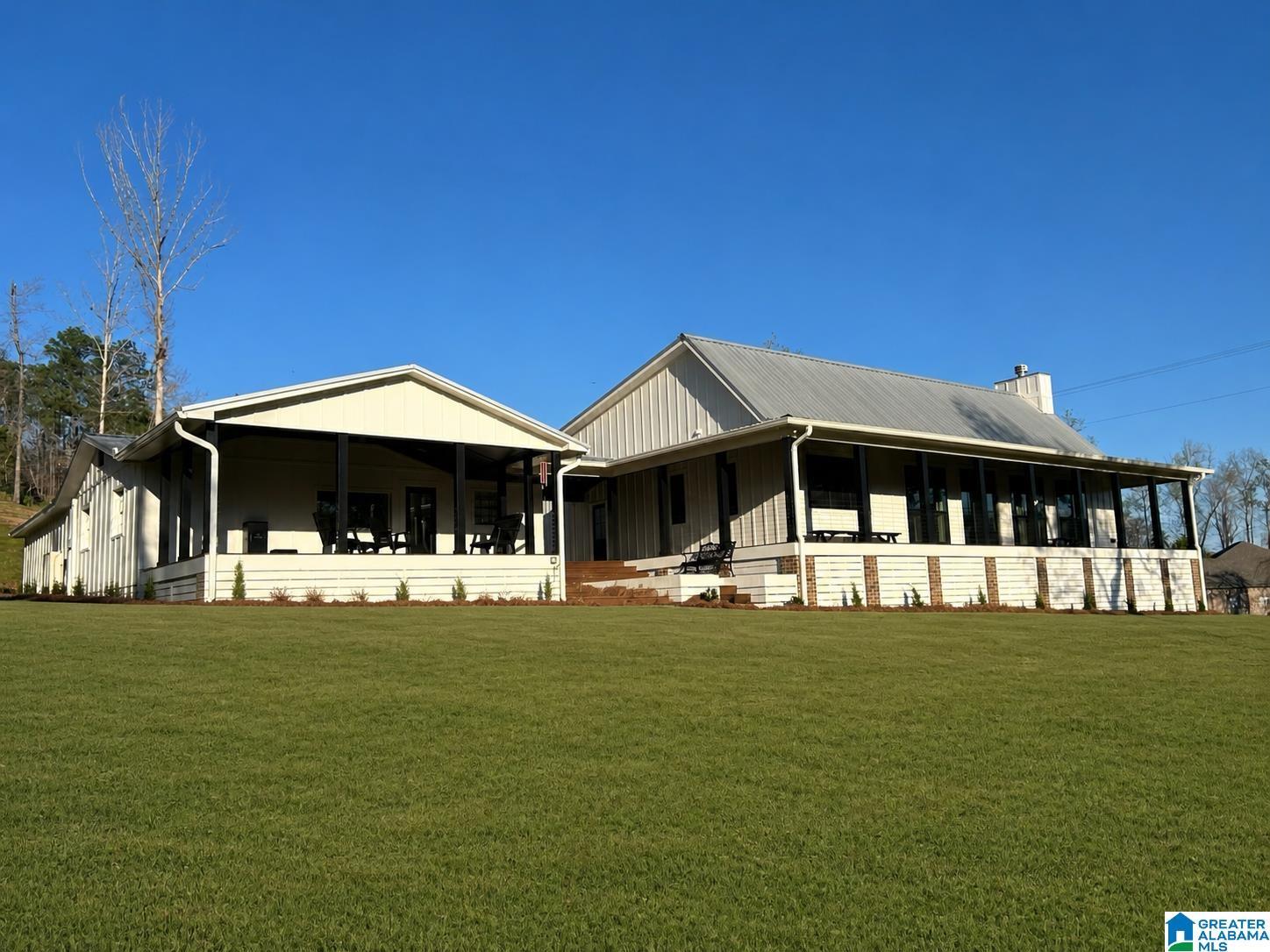 Image 3: Back Of Structure