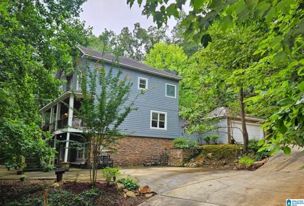 6049 LAKESIDE DRIVE