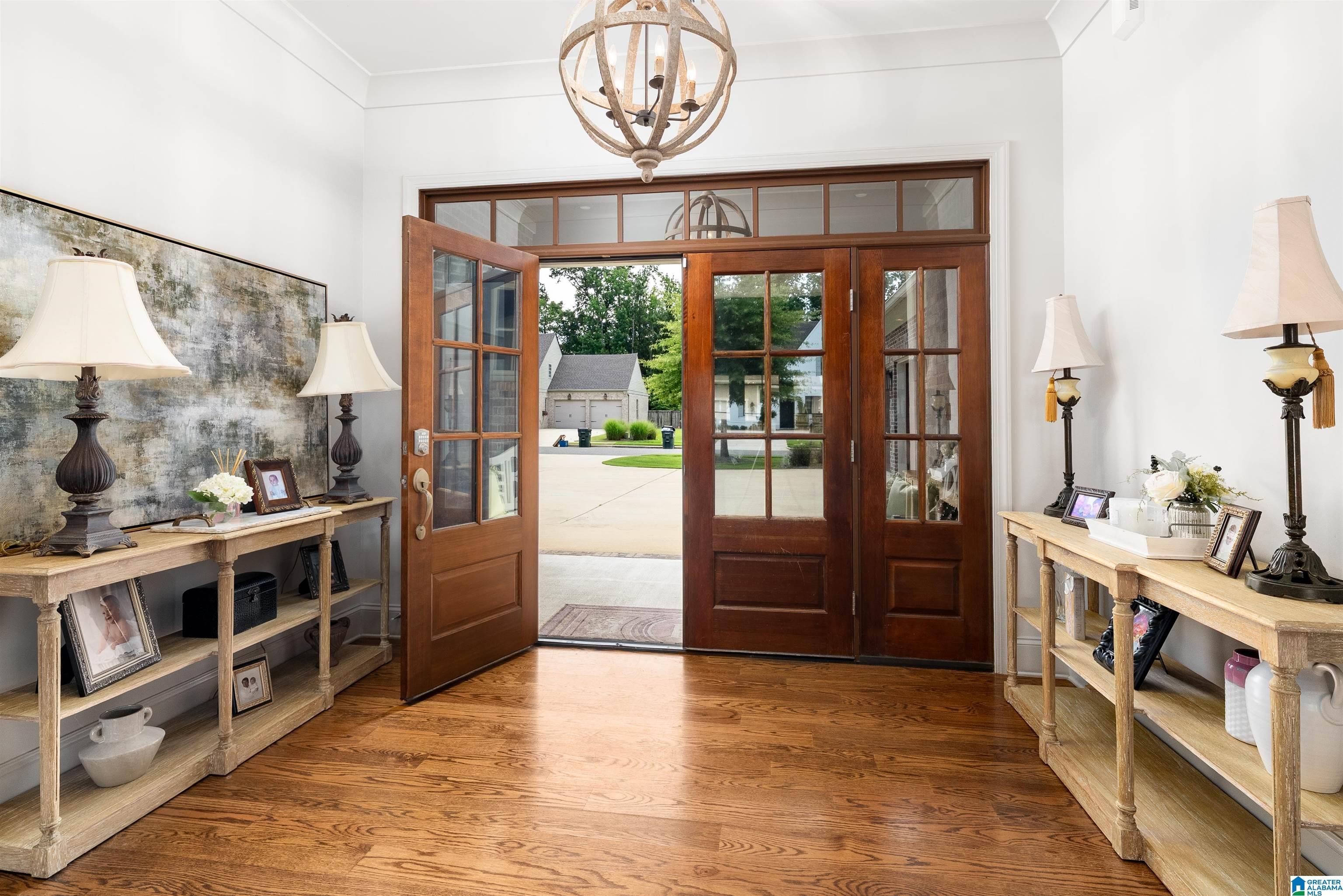 Image 3: Entrance Foyer