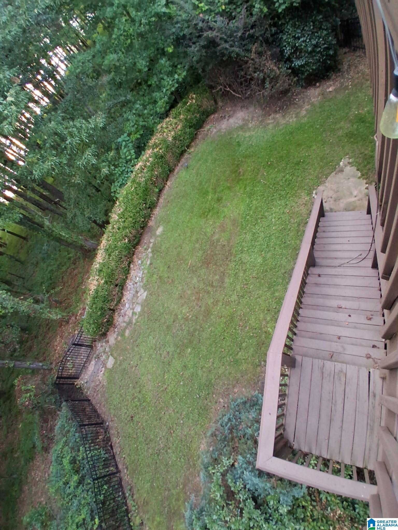 Image 2: Yard