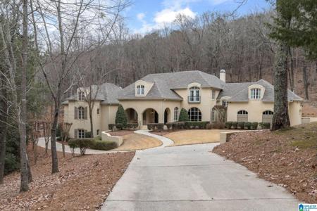 4035 SAINT CHARLES DRIVE