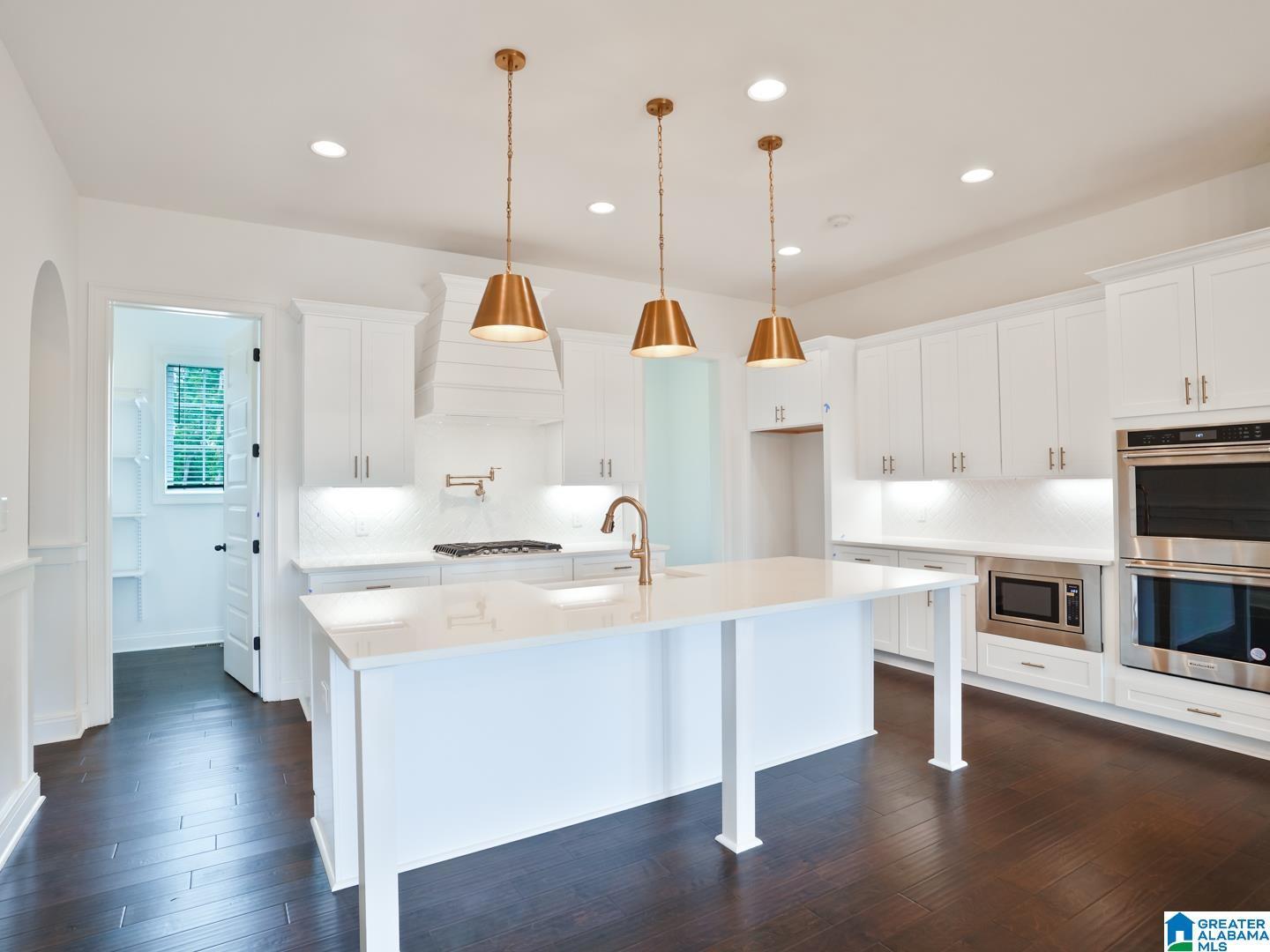 Image 3: EXAMPLE OF COMPLETED HOME