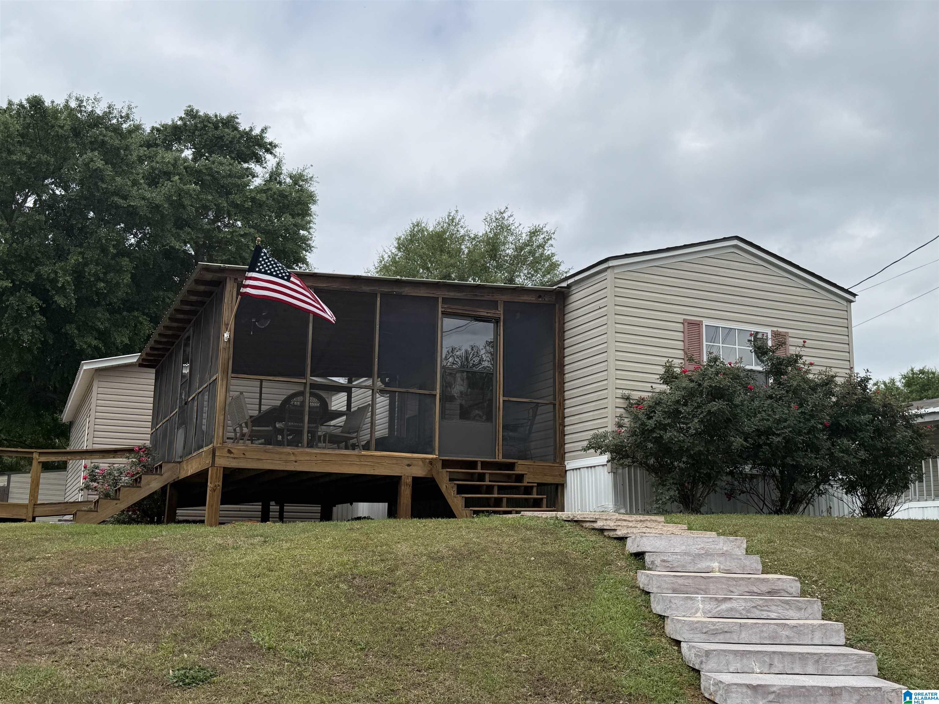 Image 2: Back Of Structure