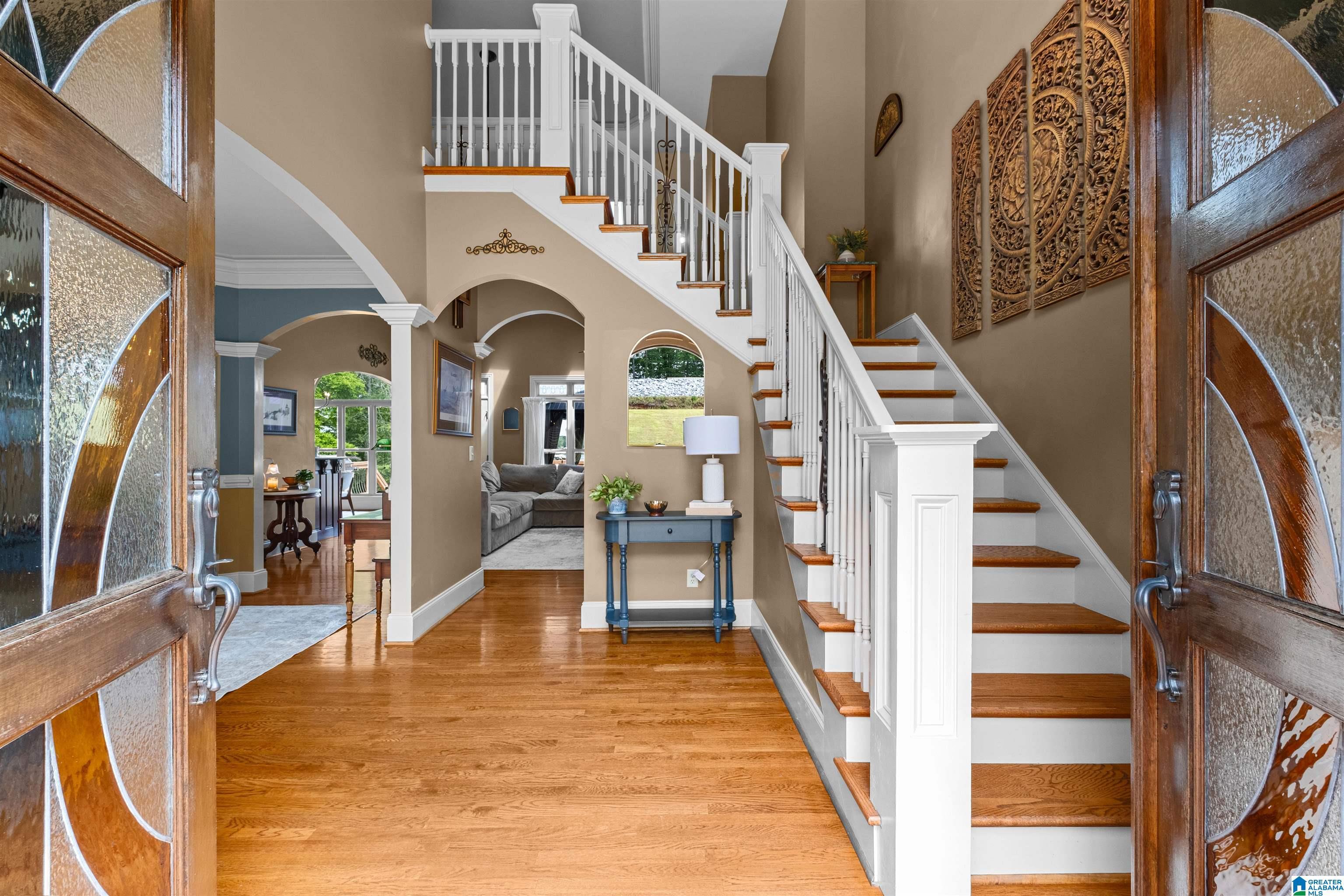 Image 3: Entrance Foyer