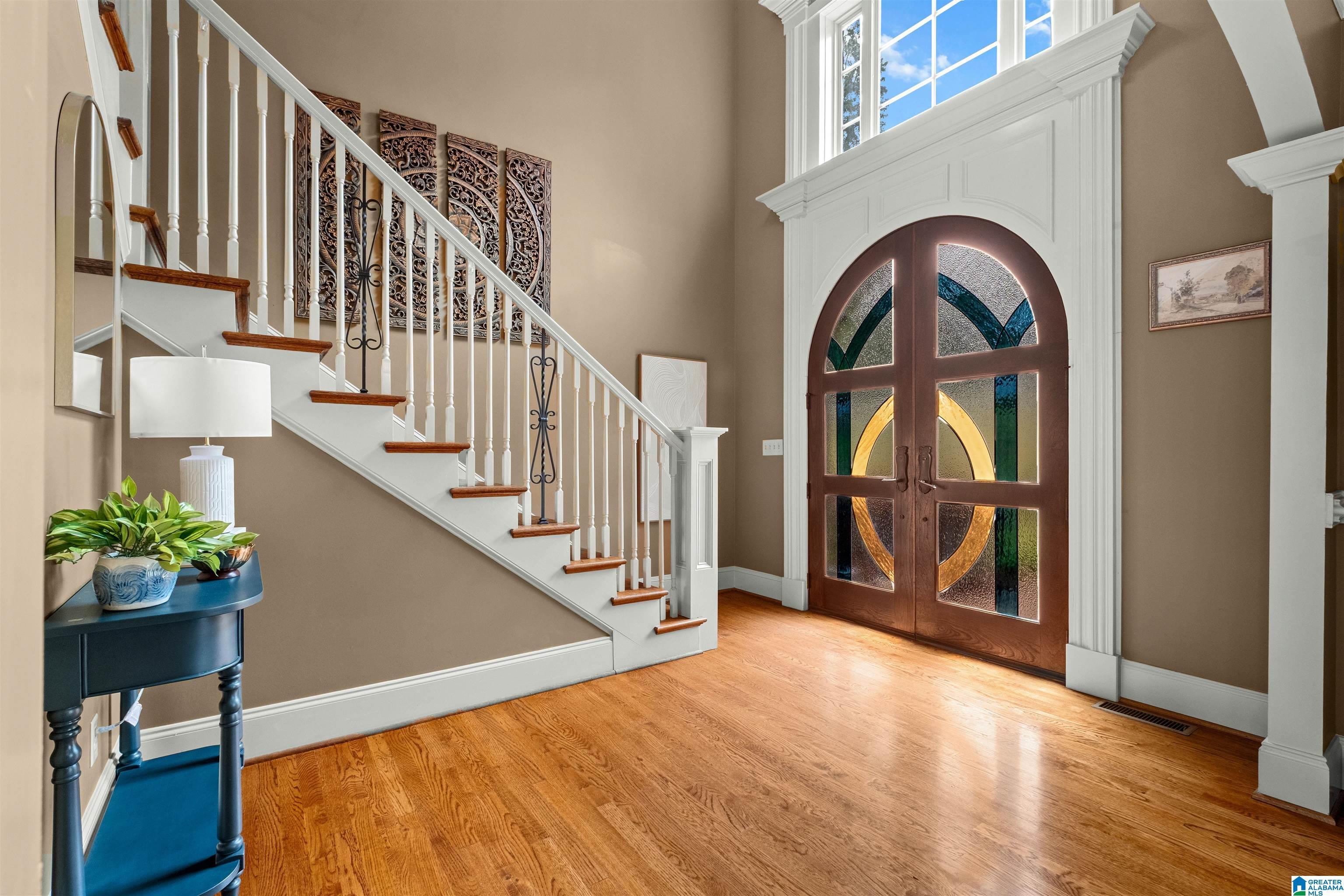 Image 4: Entrance Foyer