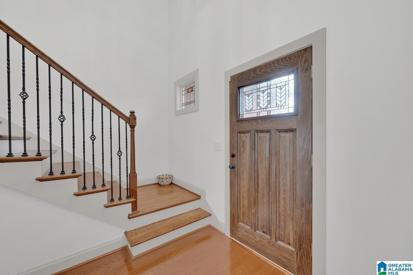 Image 4: Entrance Foyer