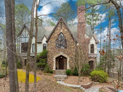 1075 COUNTRY CLUB CIRCLE