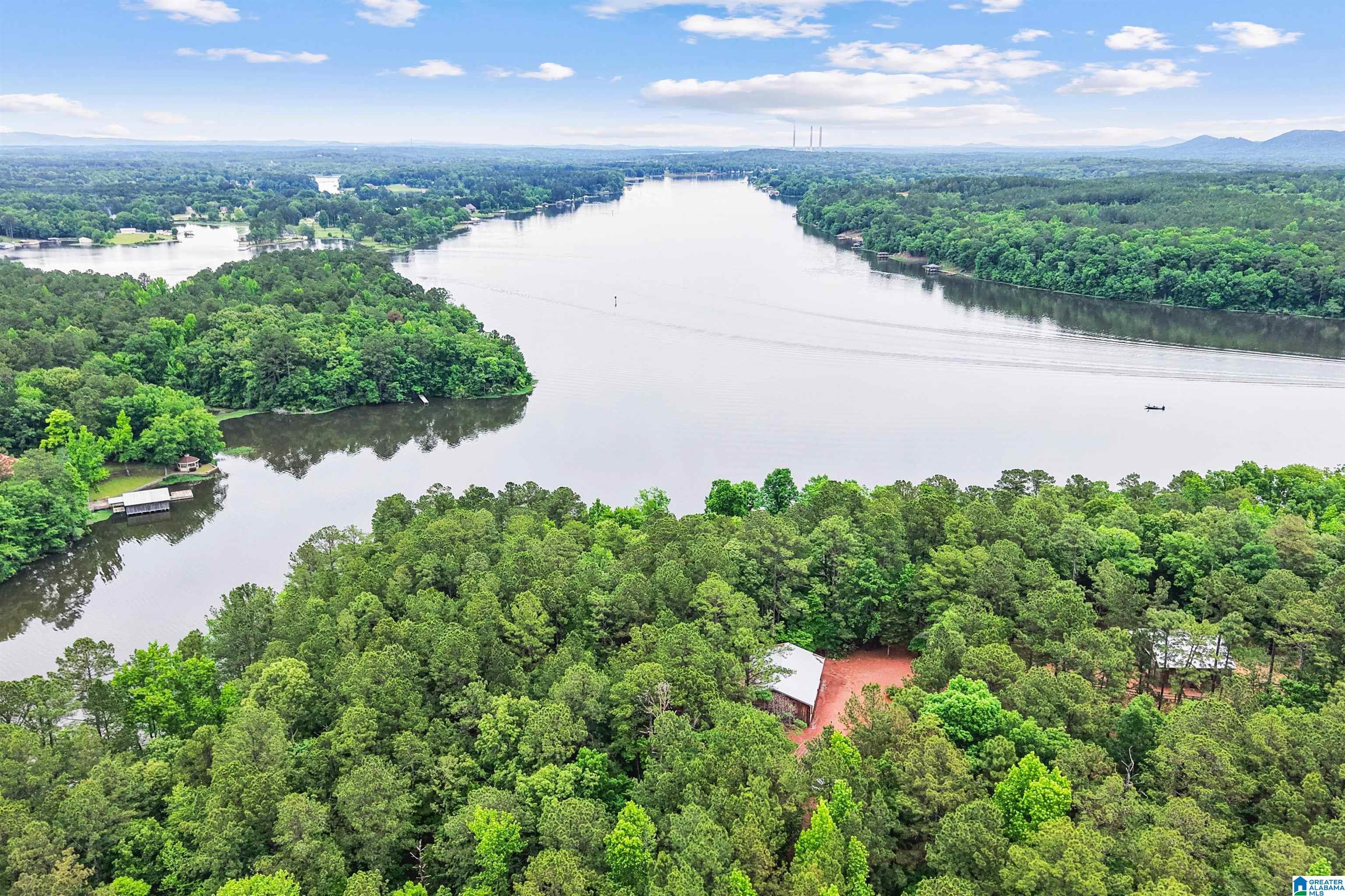 Image 3: Located on the main river but tucked away
