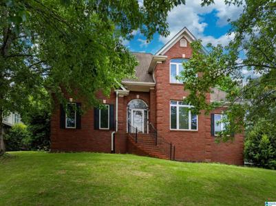 124 MAPLE TRACE