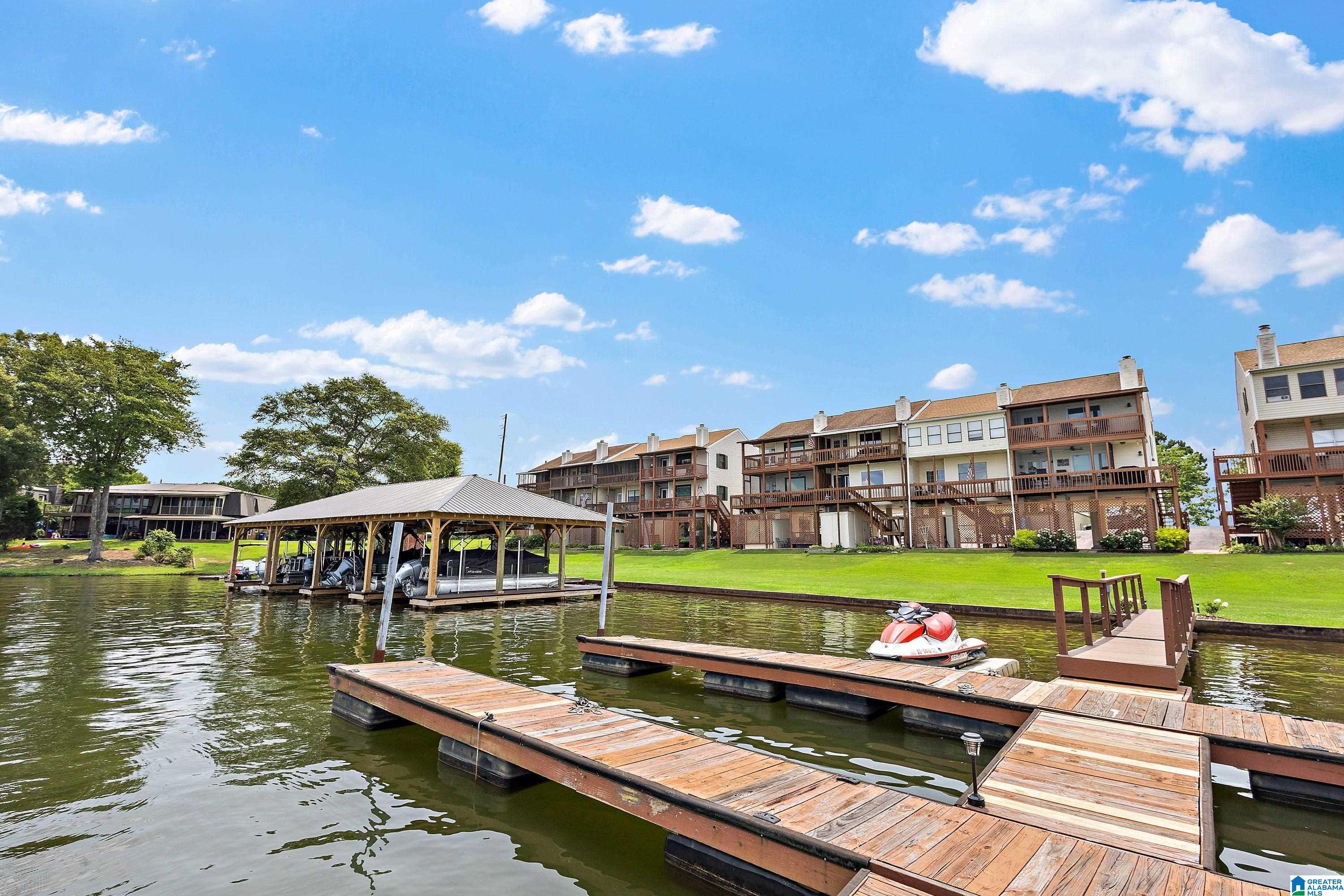 Image 3: Dock