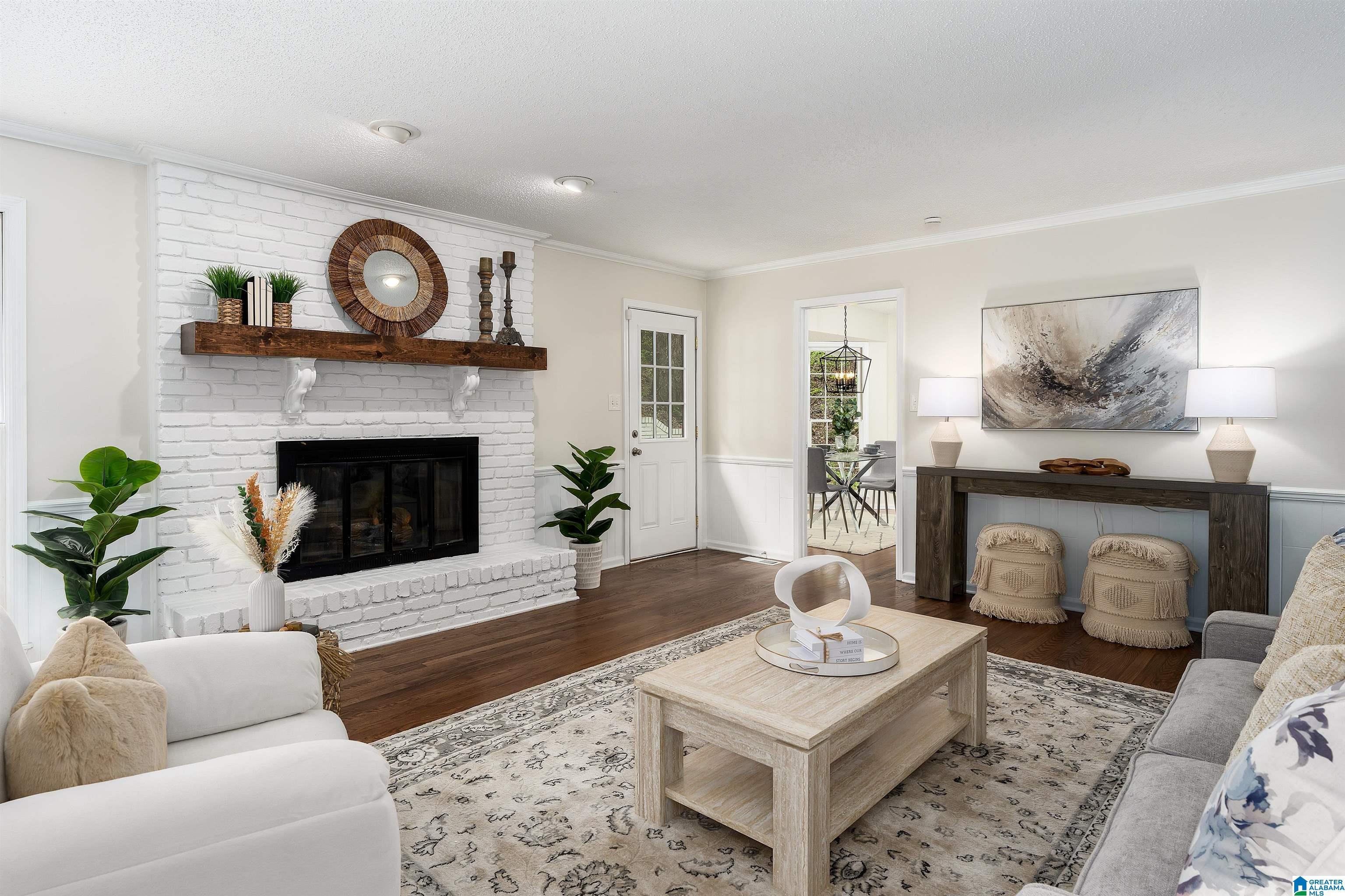 Image 2: Family Room