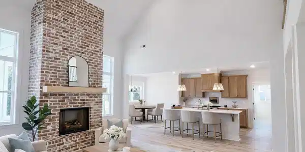 Image 3: Living Room