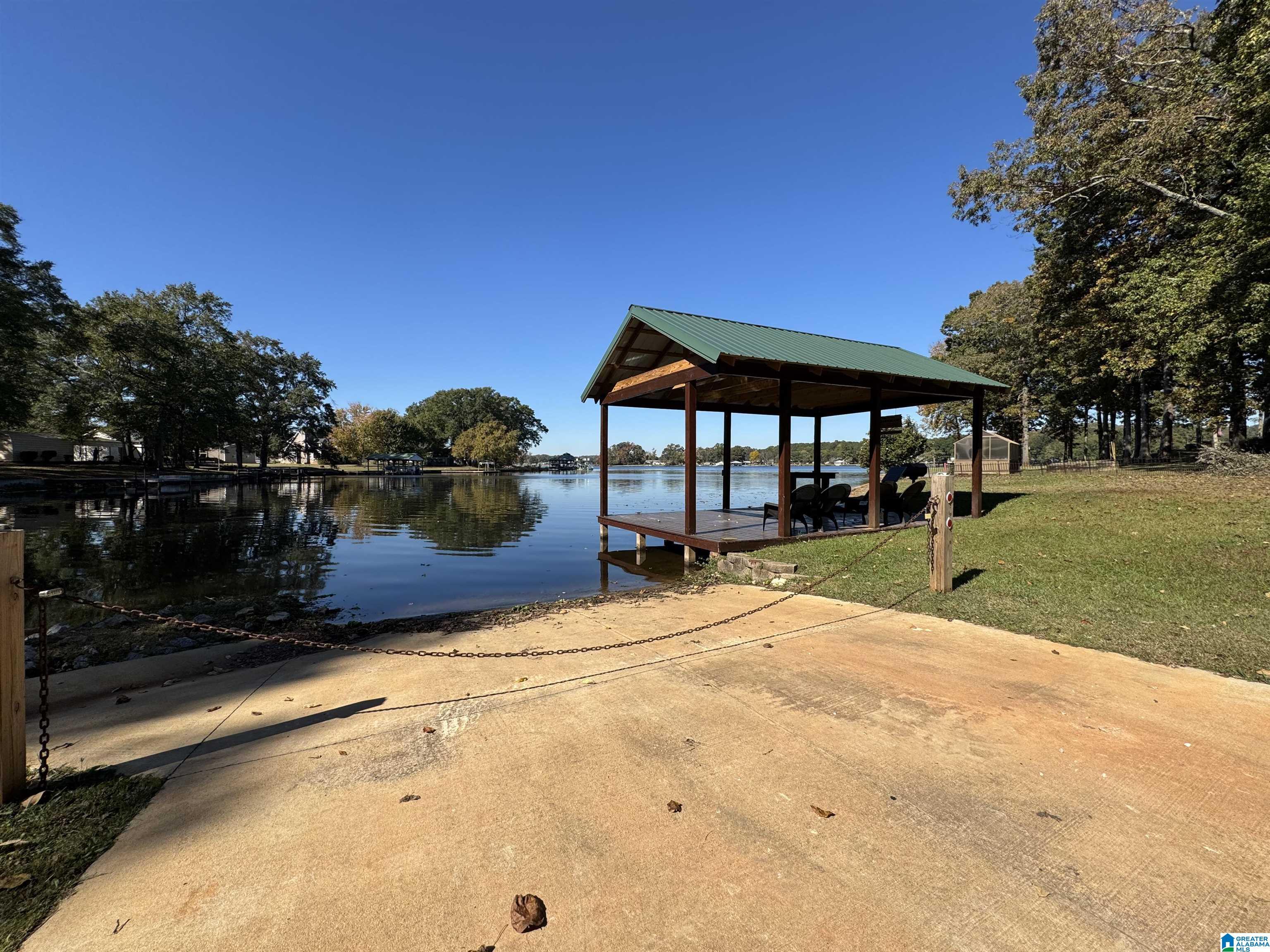 Image 2: Lay Lake Estate Owners Launch