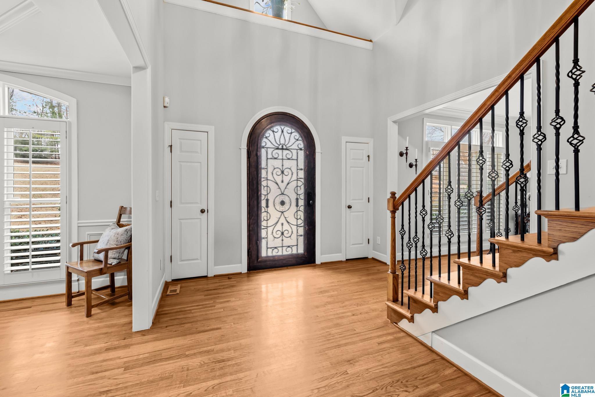 Image 4: Entrance Foyer