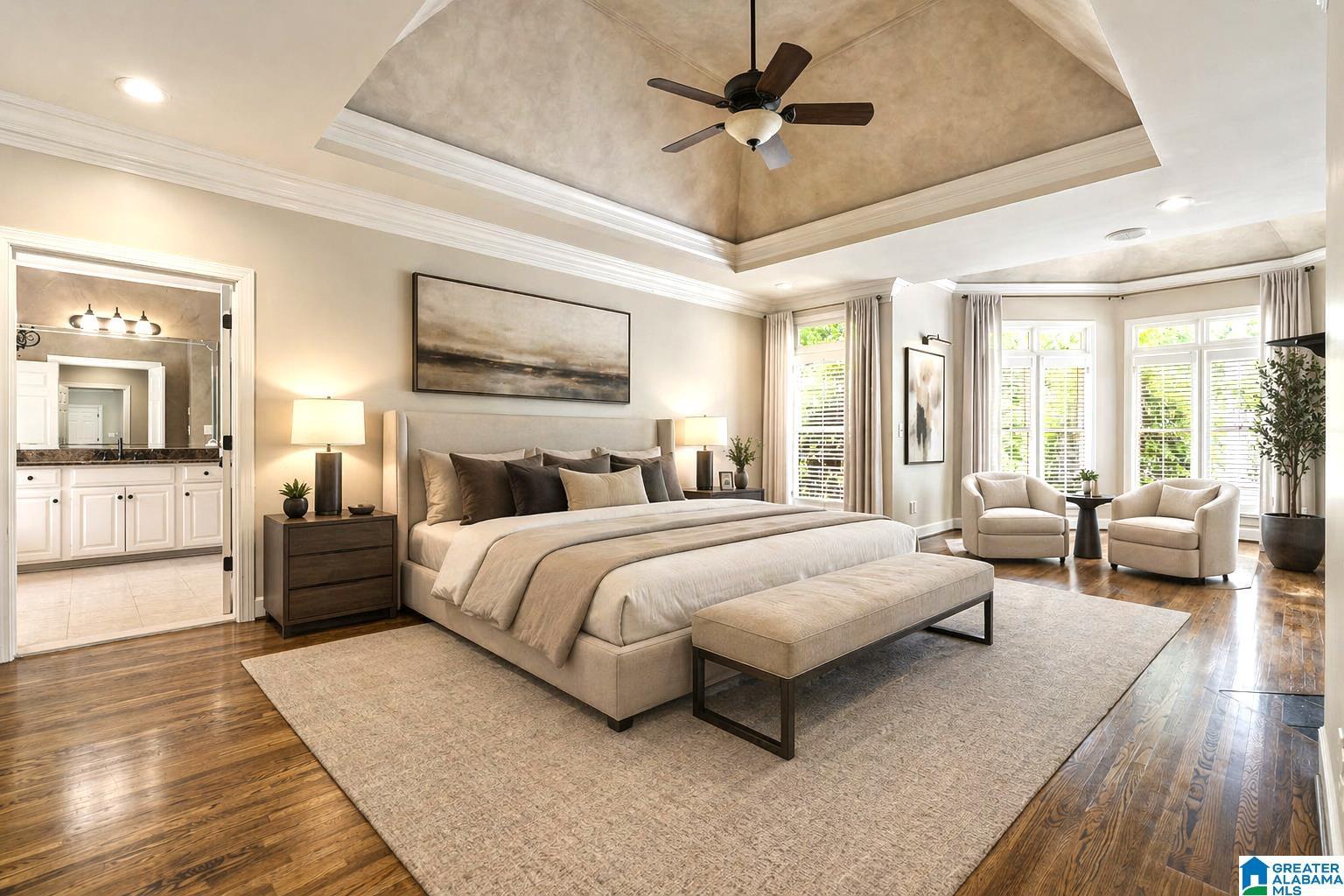 Image 4: Bedroom