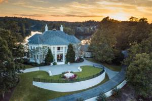 2222 LAKE HEATHER CIR