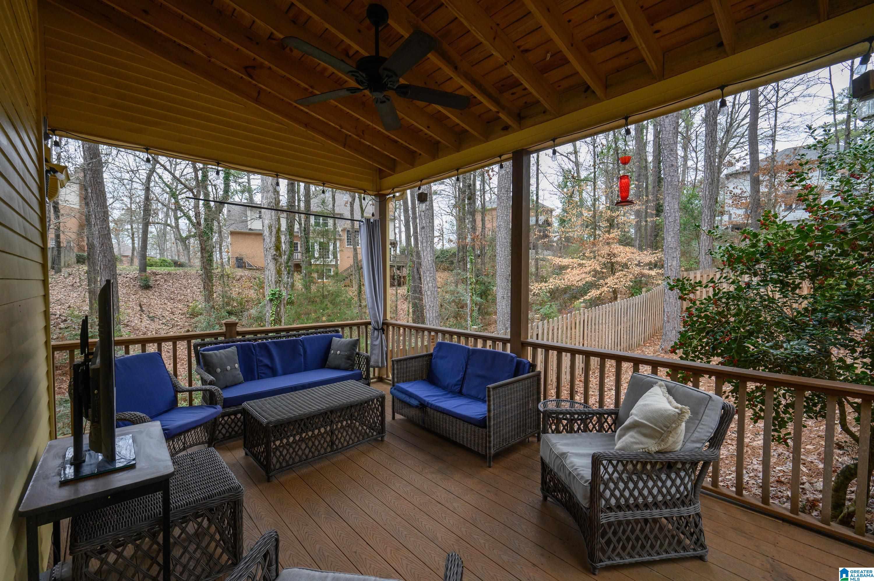 Image 3: LARGE COVERED PORCH & OUTDOOR LIVING AREA