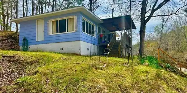 2661 UNDERWOOD FERRY ROAD
