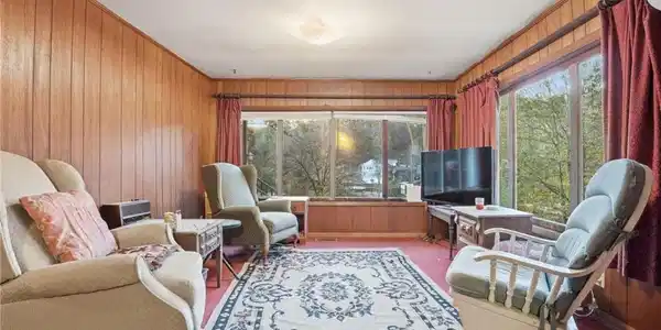 Image 2: Sitting Room