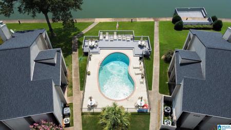 402 PARADISE ISLE
