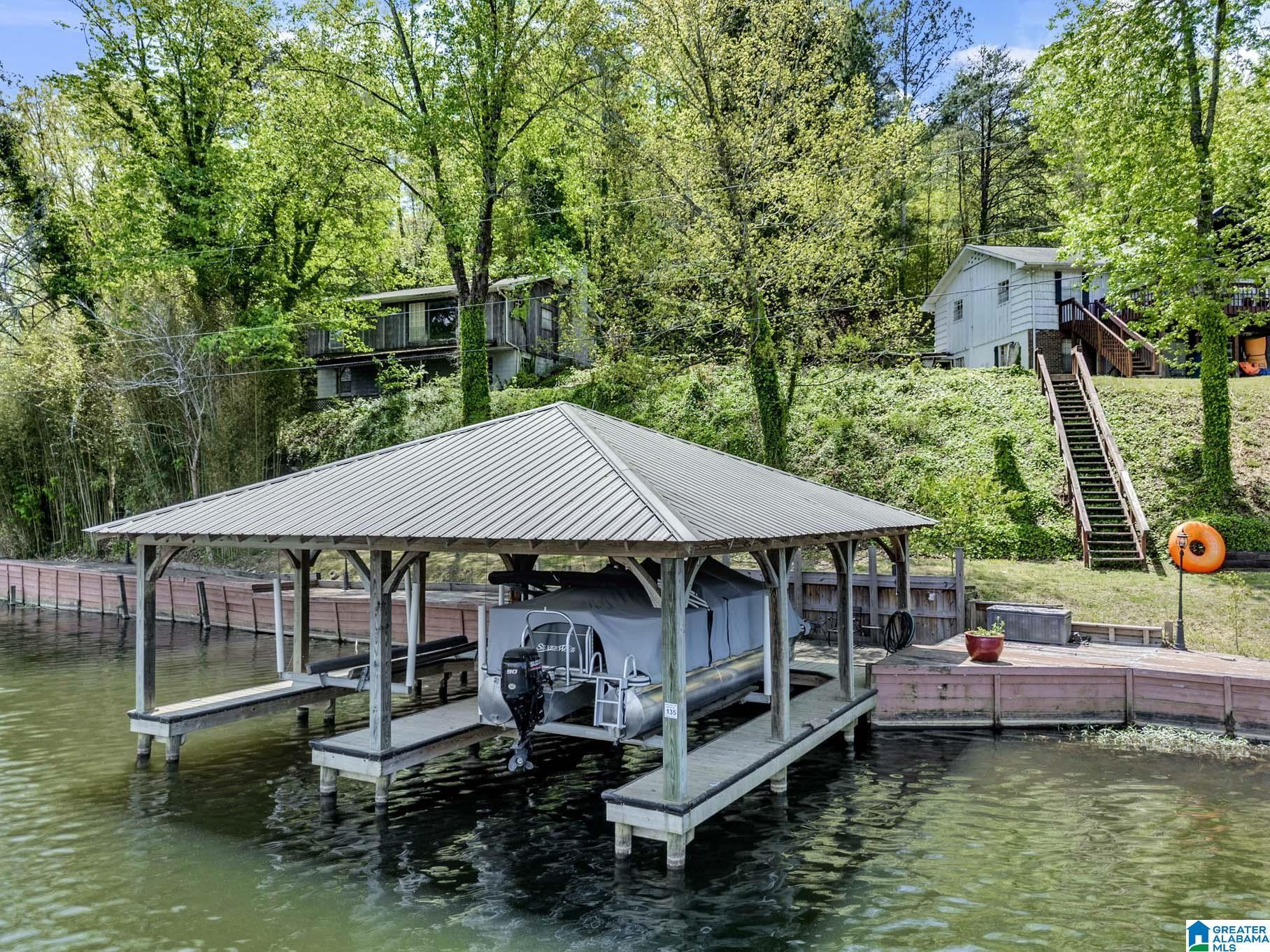Image 2: Dock
