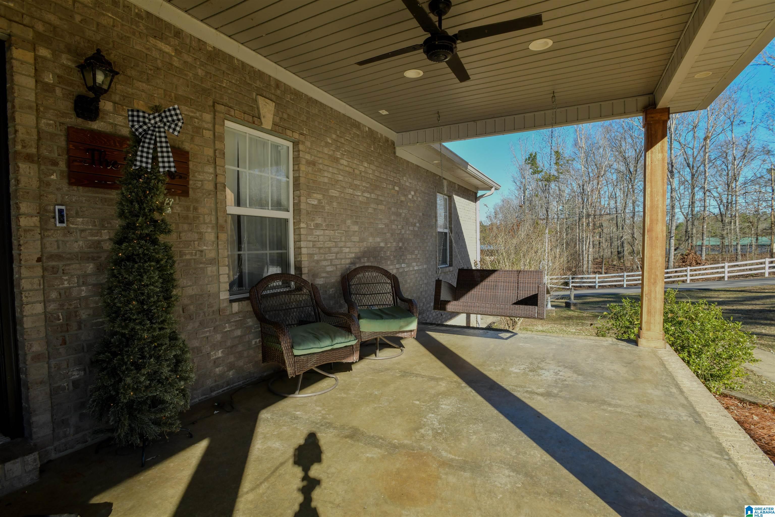 Image 4: Patio