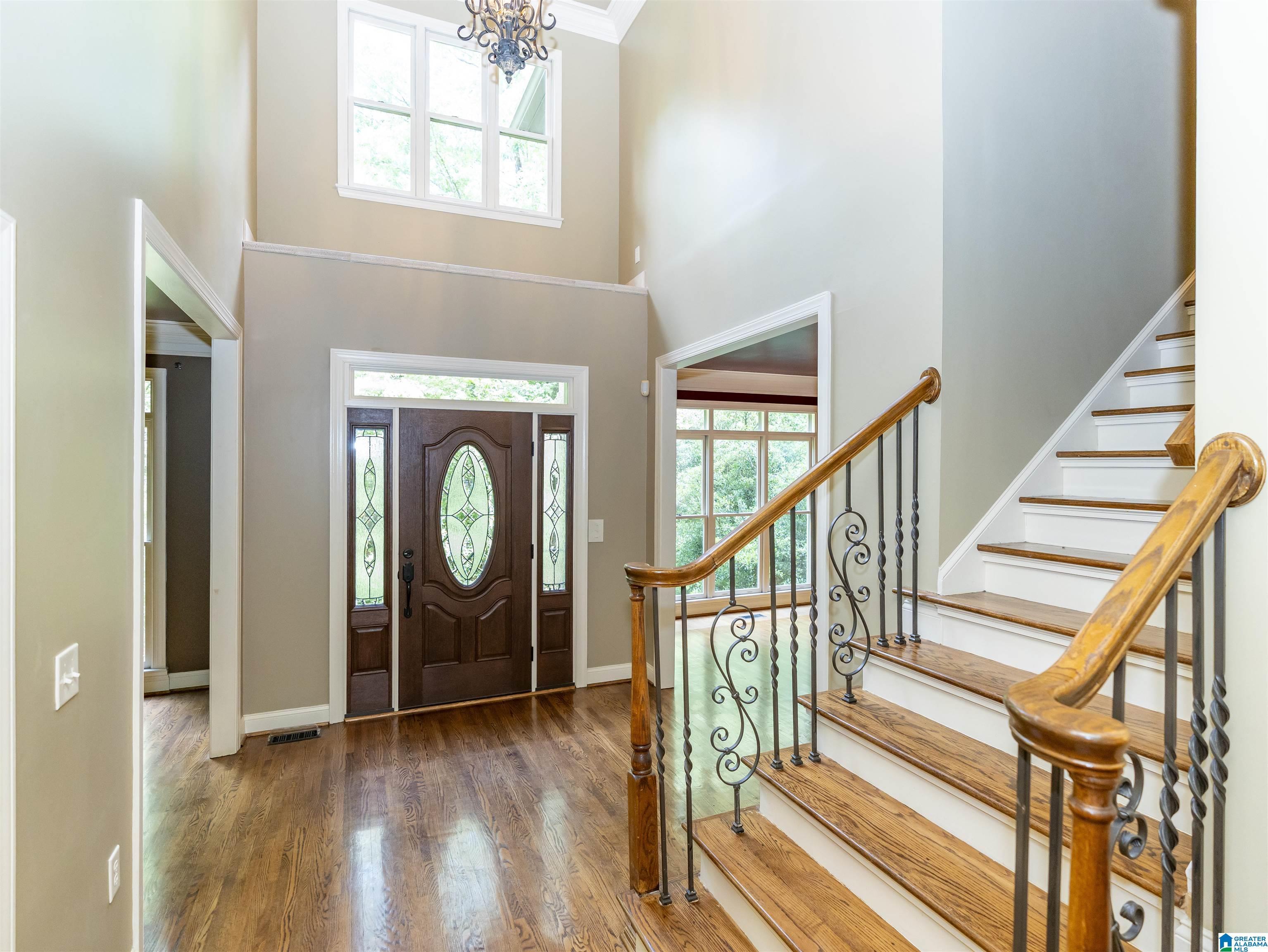 Image 4: Entrance Foyer