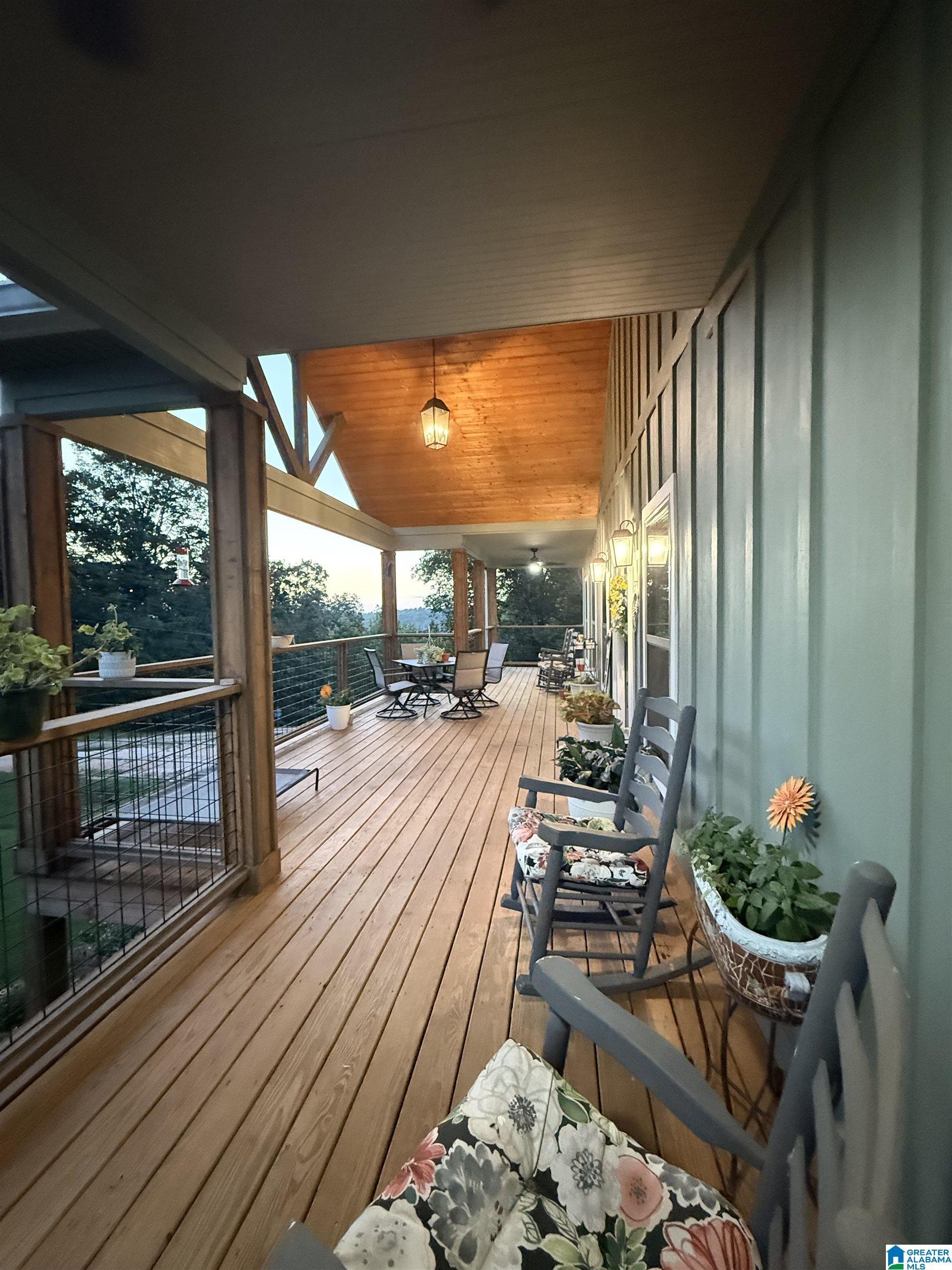 Image 4: Deck