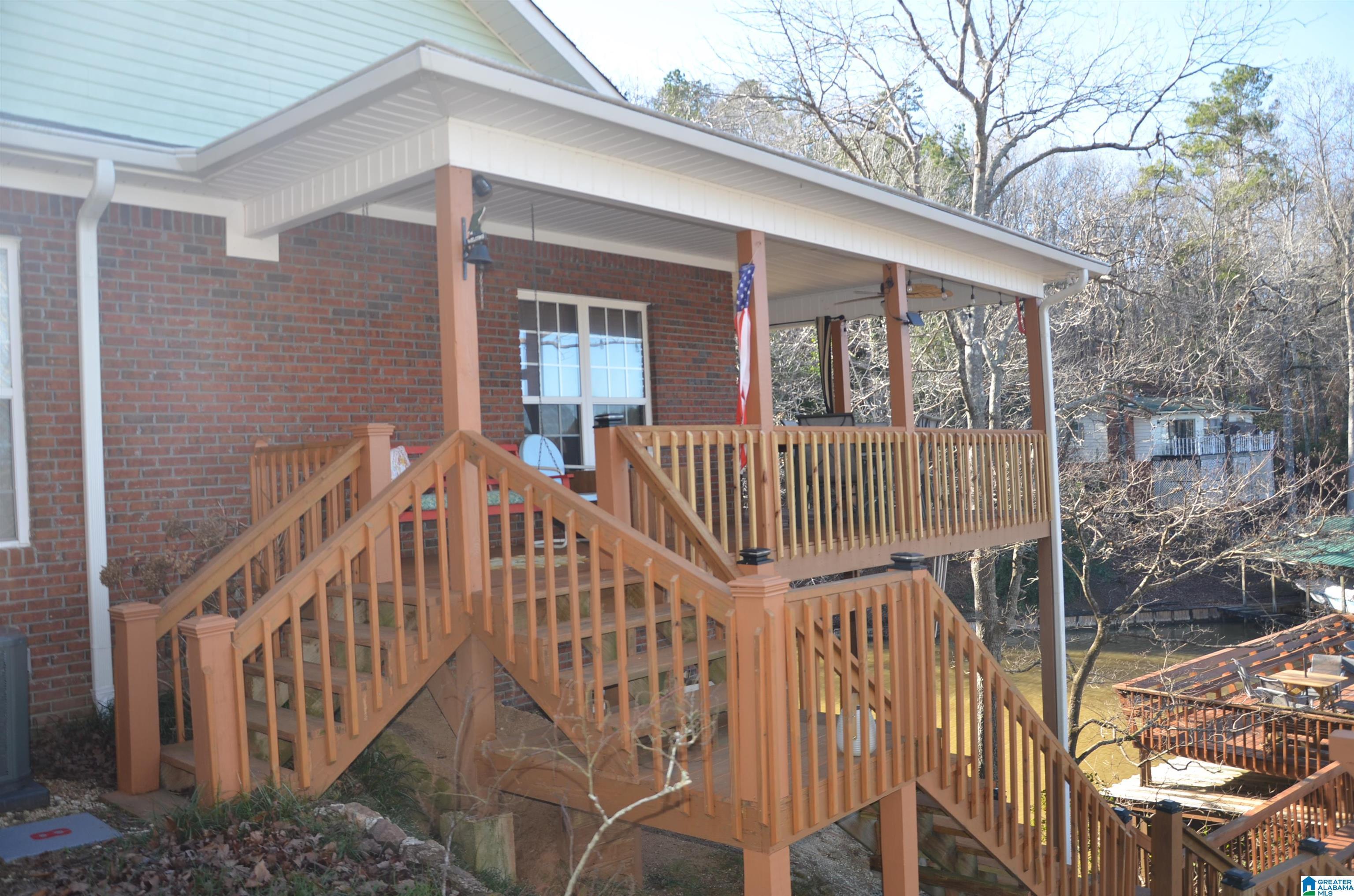 Image 3: Back enterance