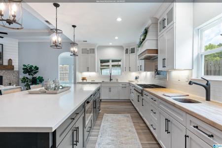 2016 HIGHVIEW WAY