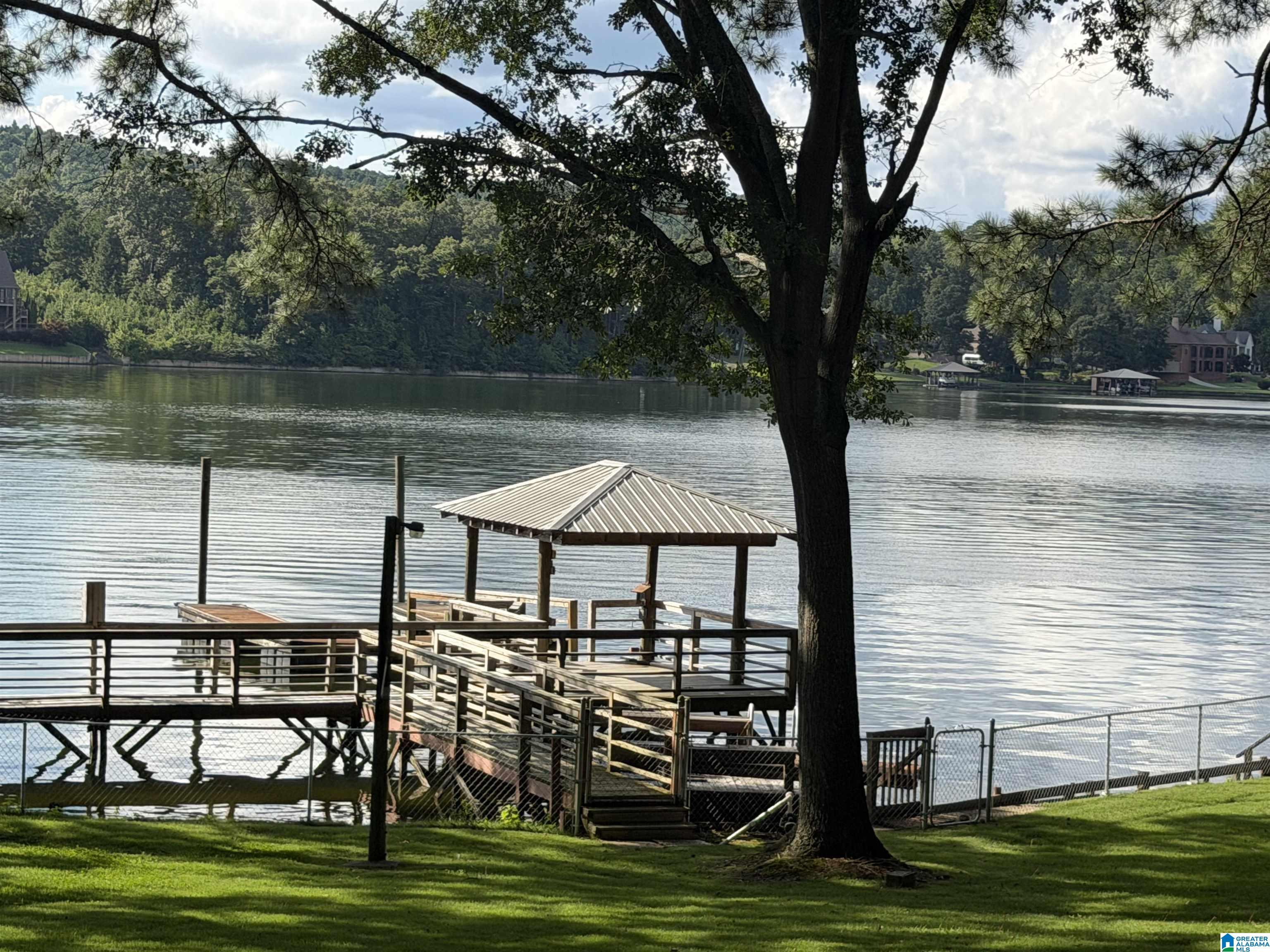 Image 3: Dock