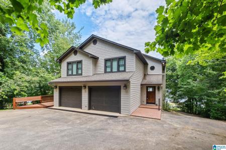 32 ASHWOOD LANE