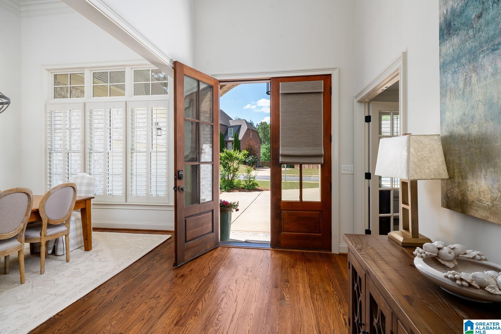 Image 4: Entrance Foyer