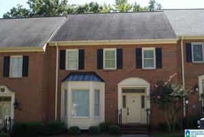 32 THE OAKS CIRCLE
