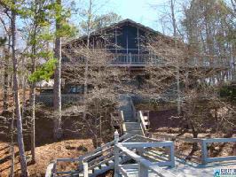 252 BLUEBIRD LN