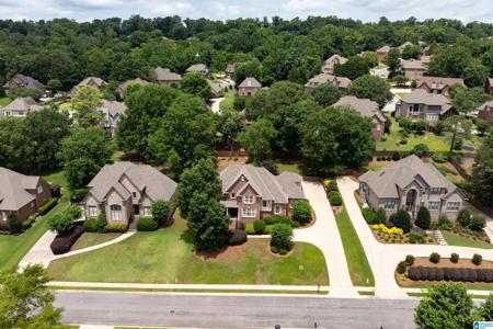 5232 LAKE CREST CIRCLE