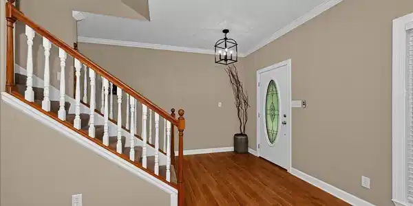 Image 4: Entrance Foyer